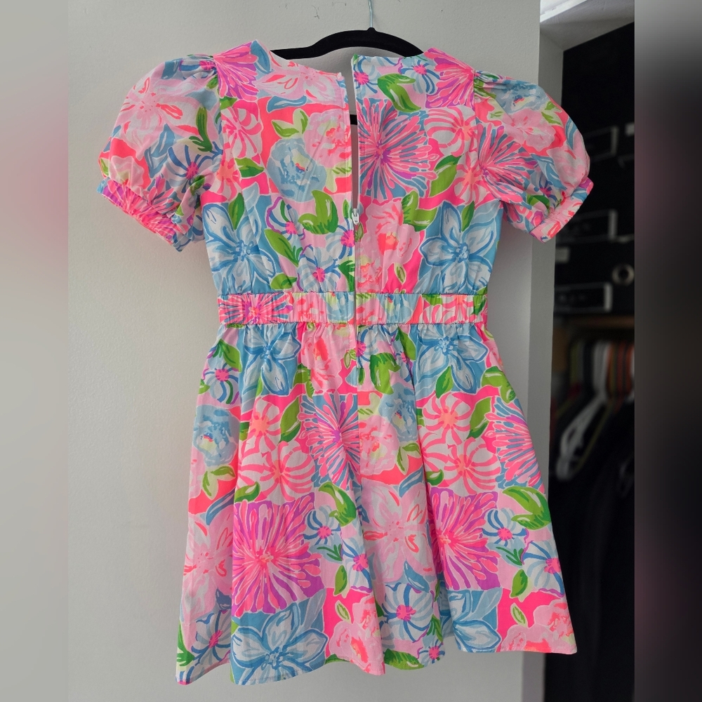 Lilly Pulitzer Floral Dress in Classic Style - Picture 3 of 3